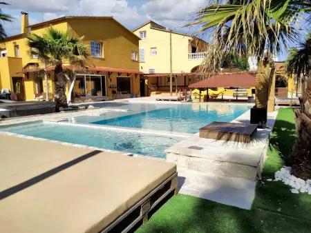 Villa élégante à Rubí avec piscine privée et jardin - Photo 2