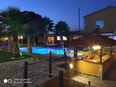 Villa élégante à Rubí avec piscine privée et jardin - Photo 4