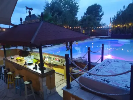 Villa élégante à Rubí avec piscine privée et jardin - Photo 9