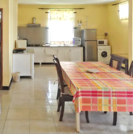 Appartement élégant à Trou aux Biches / 125 m² / Vue sur montagne - Photo 1