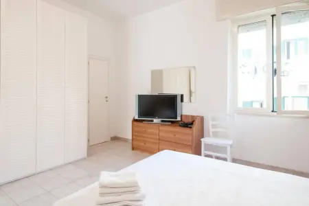 Appartement charmant à Vieste avec balcon et vue sur jardin - Photo 6