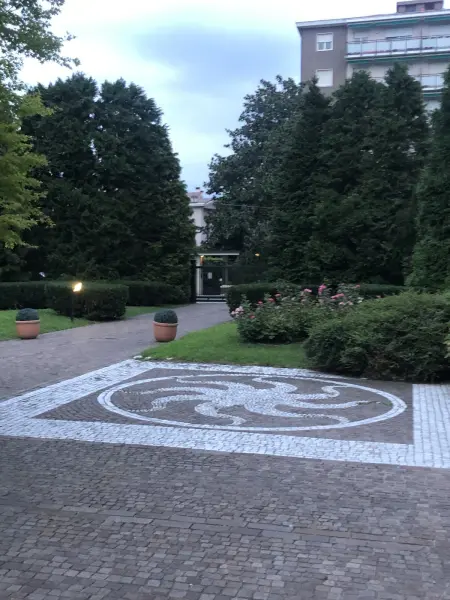 Appartement élégant à Monza avec vue sur jardin - Photo 9