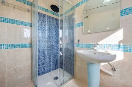 Villa spacieuse avec piscine privée près de La Riera de Gaia - Photo 3