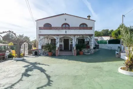 Villa spacieuse avec piscine privée près de La Riera de Gaia - Photo 19