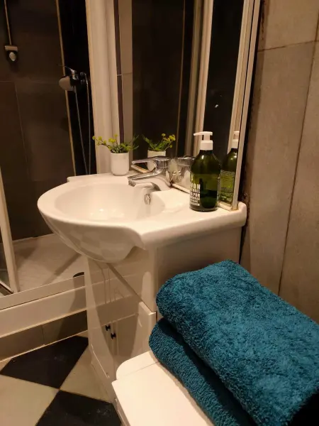 Appartement moderne à Clichy, 35 m², idéal pour 4 personnes. - Photo 9