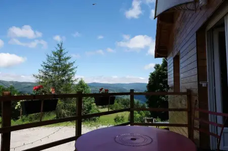 Villa spacieuse avec piscine à Saint-Sauveur-en-Rue - Photo 3