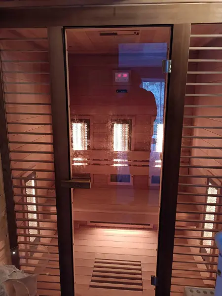 Villa spacieuse avec piscine à Saint-Sauveur-en-Rue - Photo 9