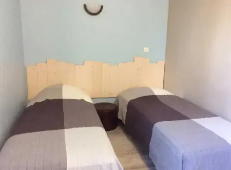 Villa spacieuse avec piscine à Saint-Sauveur-en-Rue - Photo 10