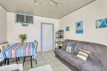 Maison charmante à L'Épine avec jardin clôturé et terrasse - Photo 1