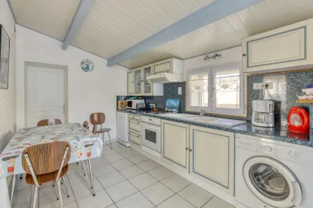 Maison charmante à L'Épine avec jardin clôturé et terrasse - Photo 8