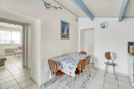Maison charmante à L'Épine avec jardin clôturé et terrasse - Photo 9