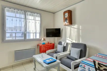 Maison charmante à L'Épine avec jardin clôturé et terrasse - Photo 11