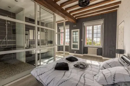 Maison accueillante à Mouterre-Silly avec jardin et cheminée - Photo 2