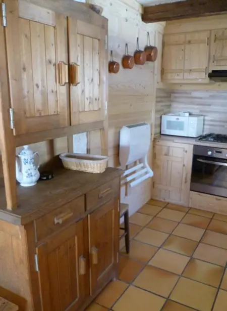 Maison chaleureuse à Notre-Dame-de-Bellecombe avec cheminée. - Photo 1
