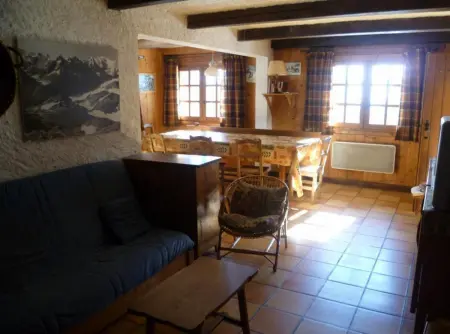 Maison chaleureuse à Notre-Dame-de-Bellecombe avec cheminée. - Photo 3