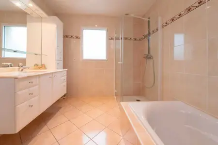 Villa spacieuse à Plouharnel avec piscine et jacuzzi - Photo 19