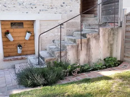 Maison de charme à Sainte-Geneviève-lès-Gasny avec jardin - Photo 11