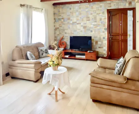 Maison spacieuse à Flic en Flac avec piscine partagée - Photo 2