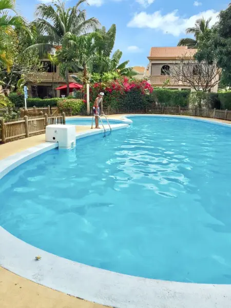 Maison spacieuse à Flic en Flac avec piscine partagée - Photo 13