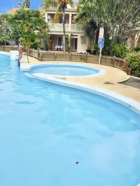 Maison spacieuse à Flic en Flac avec piscine partagée - Photo 15