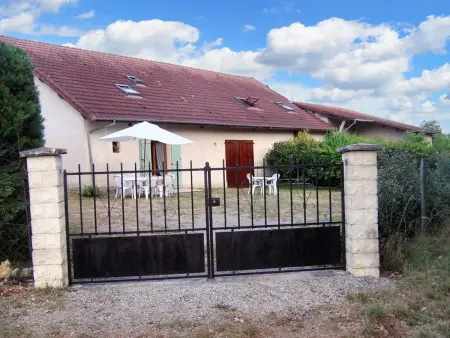 Charmante maison à Sarrazac avec piscine privée - Photo 11