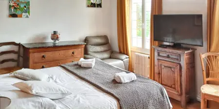 Maison confortable à Saint-Germain-du-Pert avec piscine privée - Photo 5