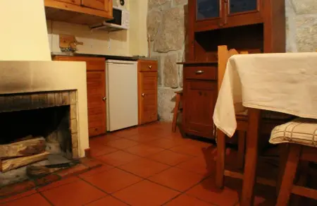 Appartement cosy à Seia, 25 m², cheminée accueillante - Photo 3