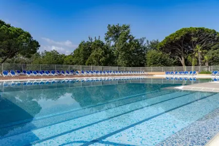 Charmant Bungalow à Puget-sur-Argens avec piscine partagée - Photo 1