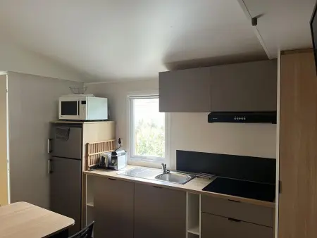 Charmant Bungalow à Puget-sur-Argens avec piscine partagée - Photo 2
