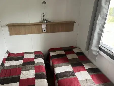 Charmant Bungalow à Puget-sur-Argens avec piscine partagée - Photo 4