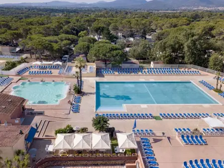Charmant Bungalow à Puget-sur-Argens avec piscine partagée - Photo 11