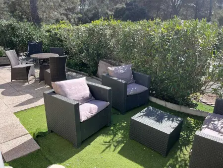 Charmant Bungalow à Puget-sur-Argens avec piscine partagée - Photo 28
