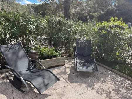 Charmant Bungalow à Puget-sur-Argens avec piscine partagée - Photo 30