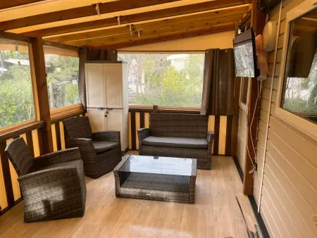 Charmant Bungalow à Puget-sur-Argens avec piscine partagée - Photo 33