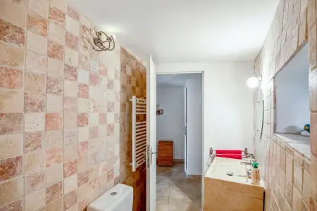 Charmante Maison à Bonnieux avec Terrasse et Vue sur le Jardin - Photo 19