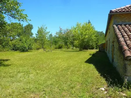 Maison charmante à Les Junies avec vue sur jardin - Photo 7
