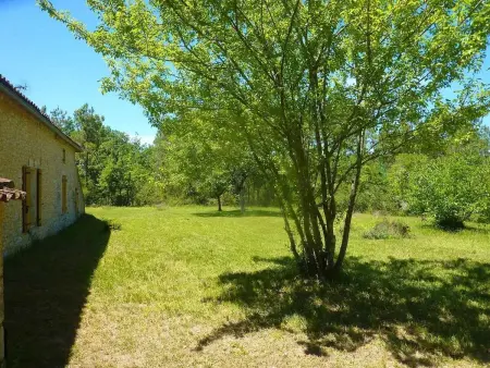 Maison charmante à Les Junies avec vue sur jardin - Photo 8
