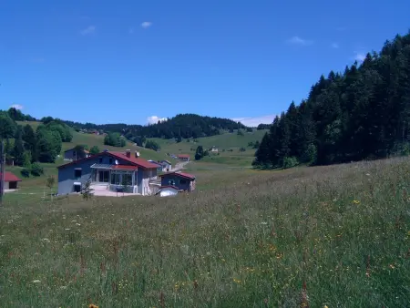Maison isolée et calme à Septmoncel avec vue sur montagne - Photo 5