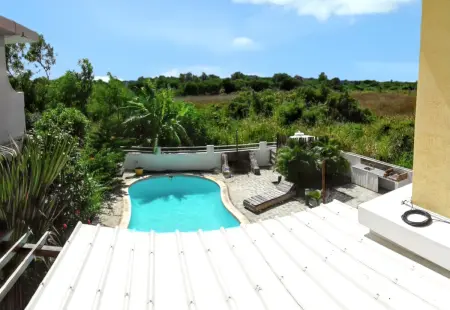 Appartement moderne à Pereybère, avec vue sur la piscine, 50 m² - Photo 4
