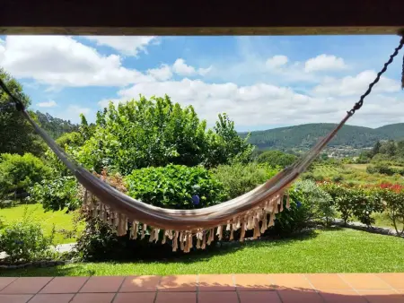 Villa spacieuse avec piscine privée à Rubiães, vue montagne - Photo 1