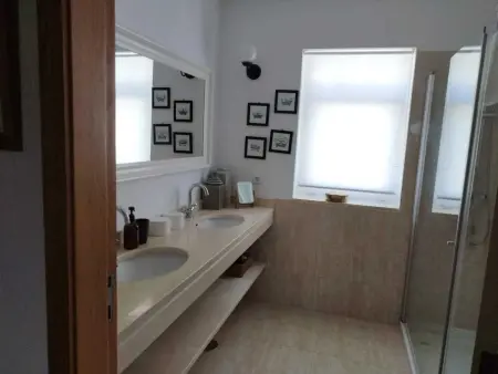 Villa spacieuse avec piscine privée à Rubiães, vue montagne - Photo 15