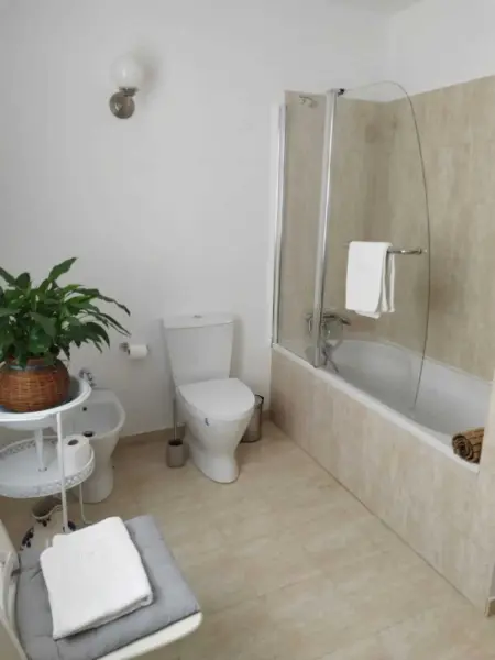 Villa spacieuse avec piscine privée à Rubiães, vue montagne - Photo 16