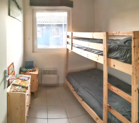 Maison confortable à Parentis-en-Born avec piscine partagée - Photo 14