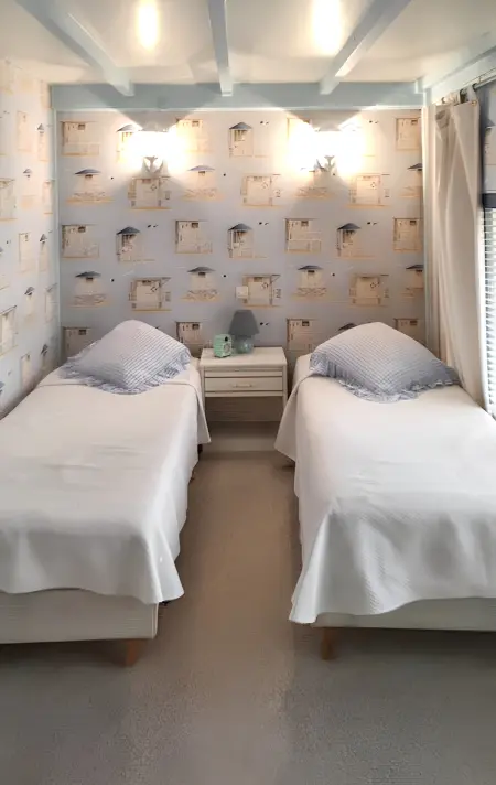 Charmante Maison à Saint-Martin-des-Entrées avec Piscine Partagée - Photo 6