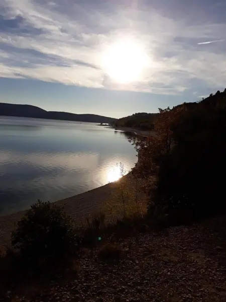 Appartement cosy à Sainte-Croix-du-Verdon 44 m² vue lac - Photo 16