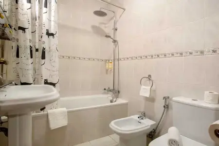 Appartement charmant dans Funchal avec balcon et vue - Photo 4