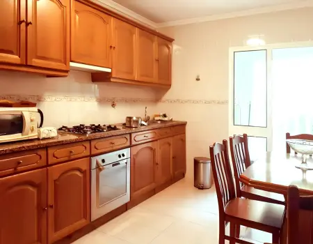 Appartement charmant dans Funchal avec balcon et vue - Photo 16