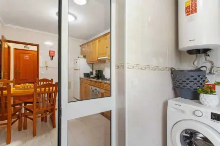 Appartement charmant dans Funchal avec balcon et vue - Photo 18