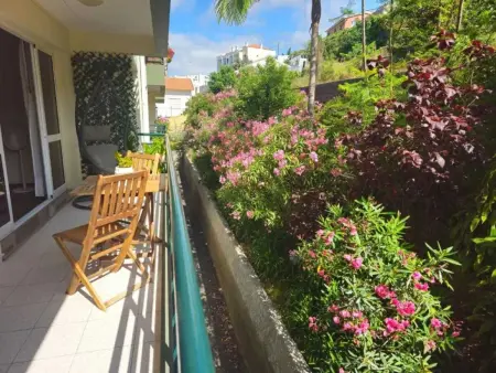 Appartement charmant dans Funchal avec balcon et vue - Photo 26