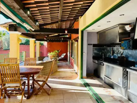 Maison conviviale à Fréjus avec piscine à débordement - Photo 25